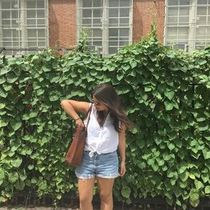 Meet your Posher, Alli